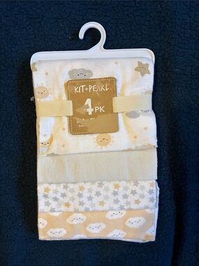NWT Kit + pearl 4-Pack Cream & White Baby blanket